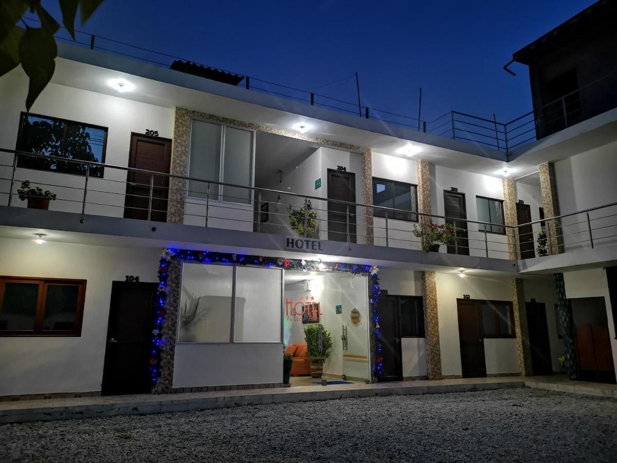 Hotel Paraiso Plaza Puerto Triunfo Exterior photo